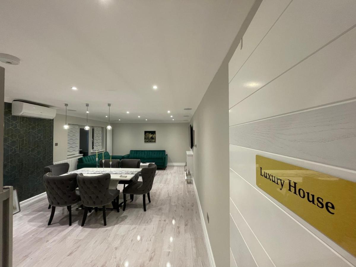 Luxury House Apartment Greenford  Exterior photo