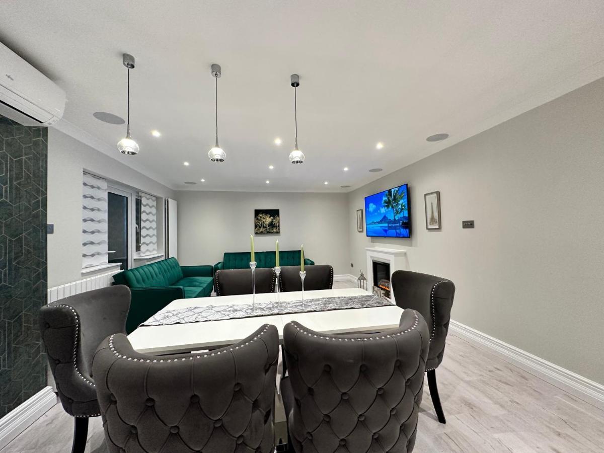 Luxury House Apartment Greenford  Exterior photo