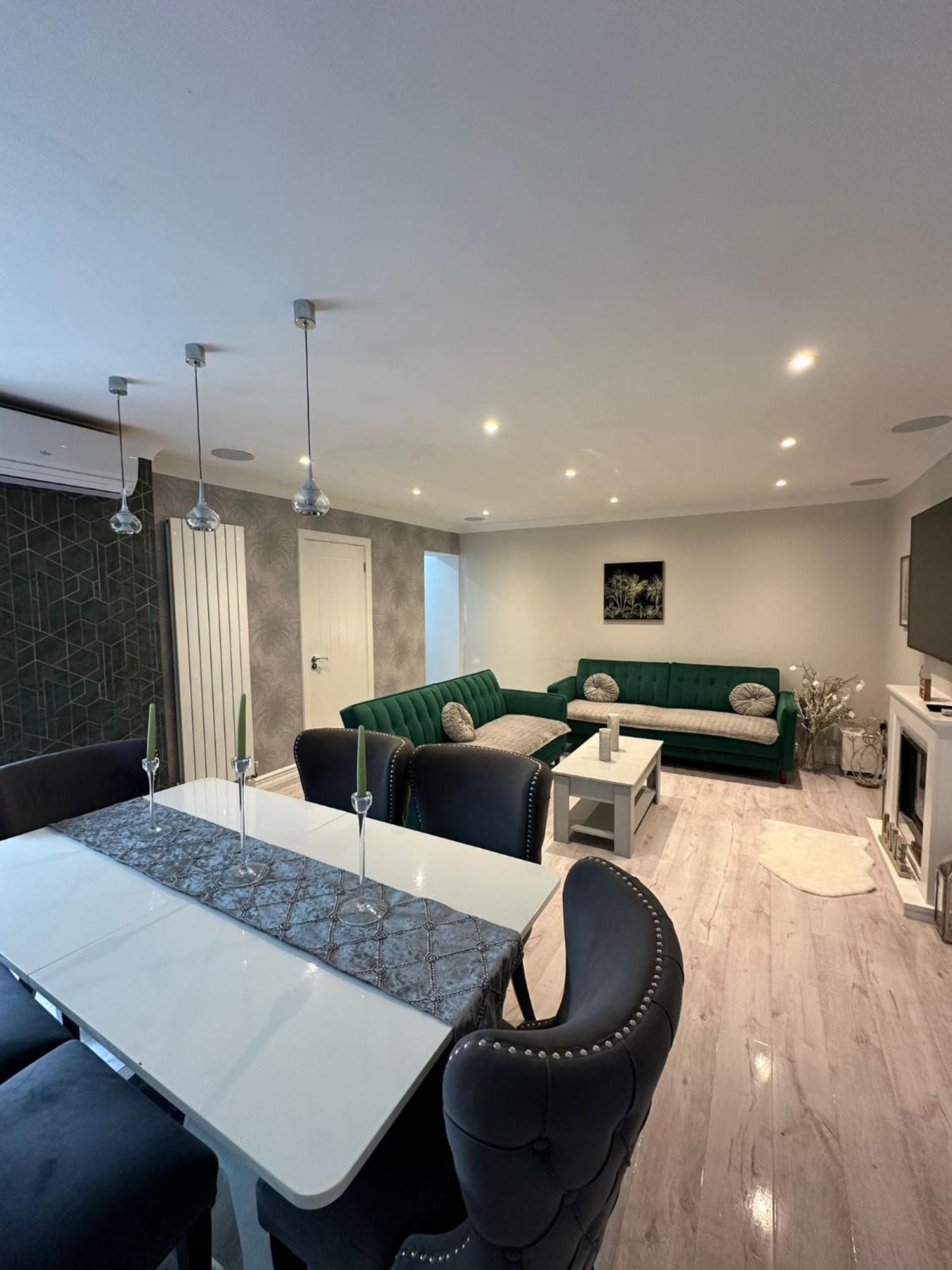 Luxury House Apartment Greenford  Exterior photo