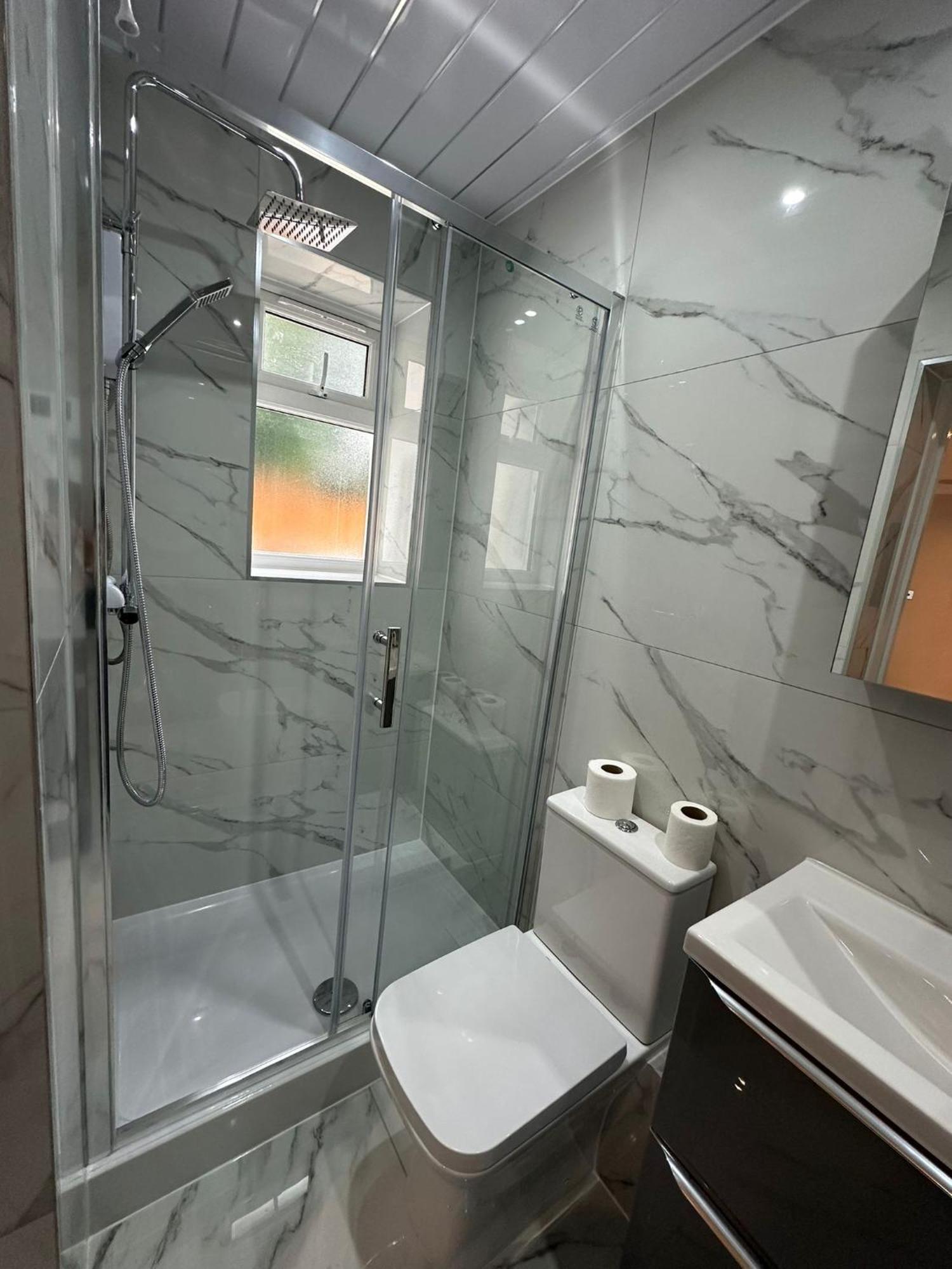 Luxury House Apartment Greenford  Exterior photo