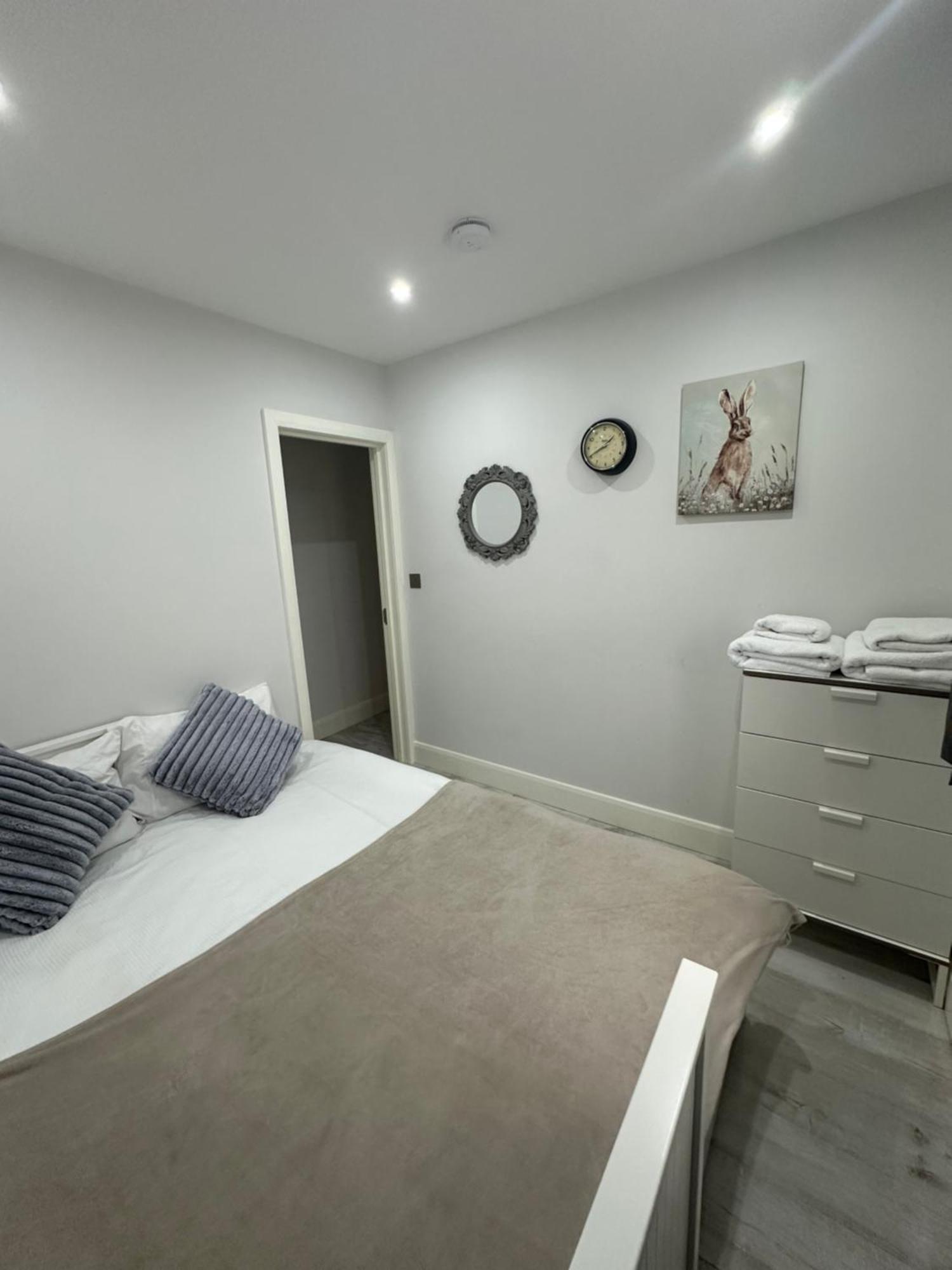 Luxury House Apartment Greenford  Exterior photo